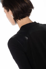 Elegant bi-material vest - Image n°5