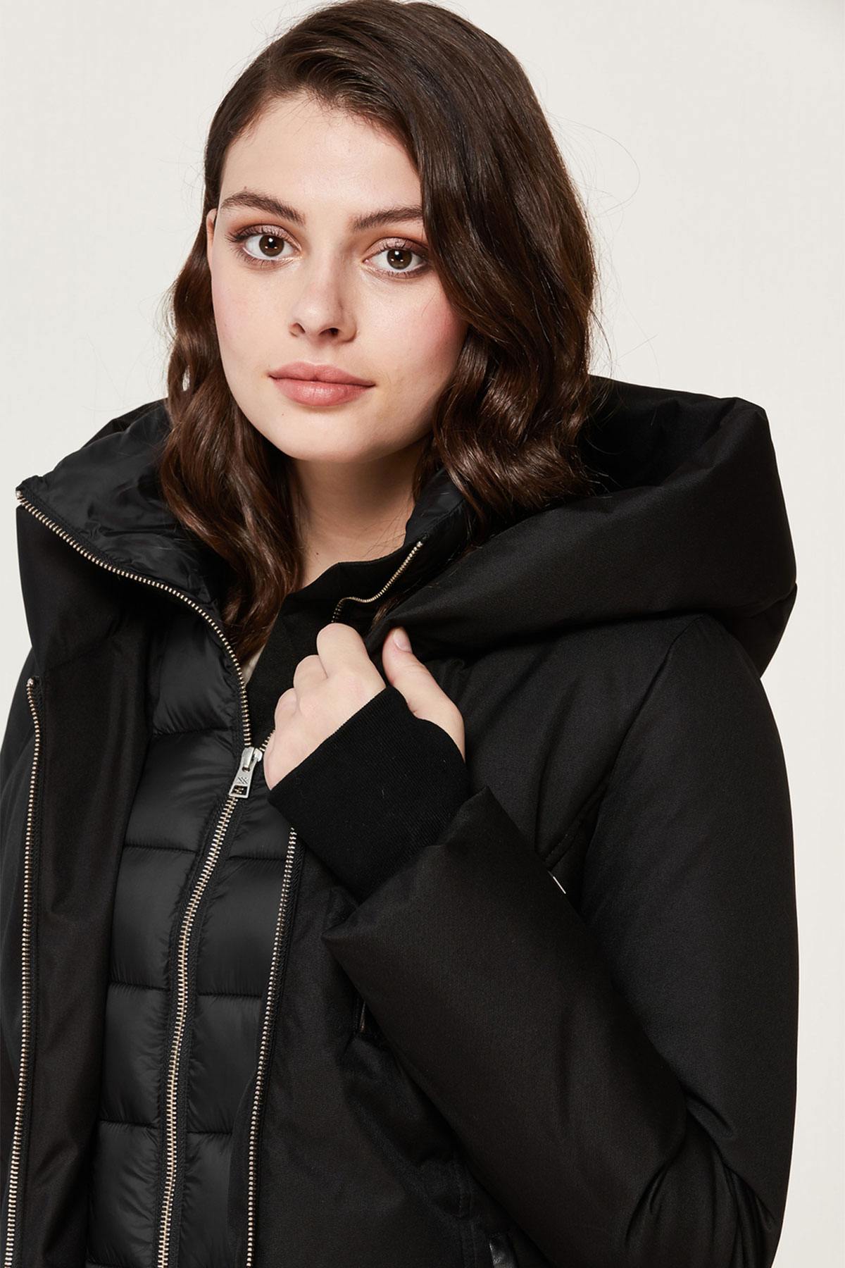 Women's black jacket with hood - Image n°2