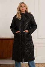 Oakwood's glossy, quilted black sheep leather coat for all seasons. - Image n°3