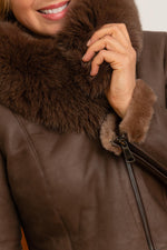 Oiled chocolate merino jacket with fox-fur hood and skinny fit. - Image n°6