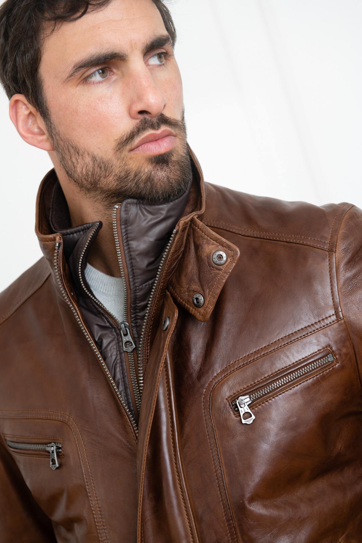 Supple lambskin jacket with a regular fit and timeless style. - Image n°7