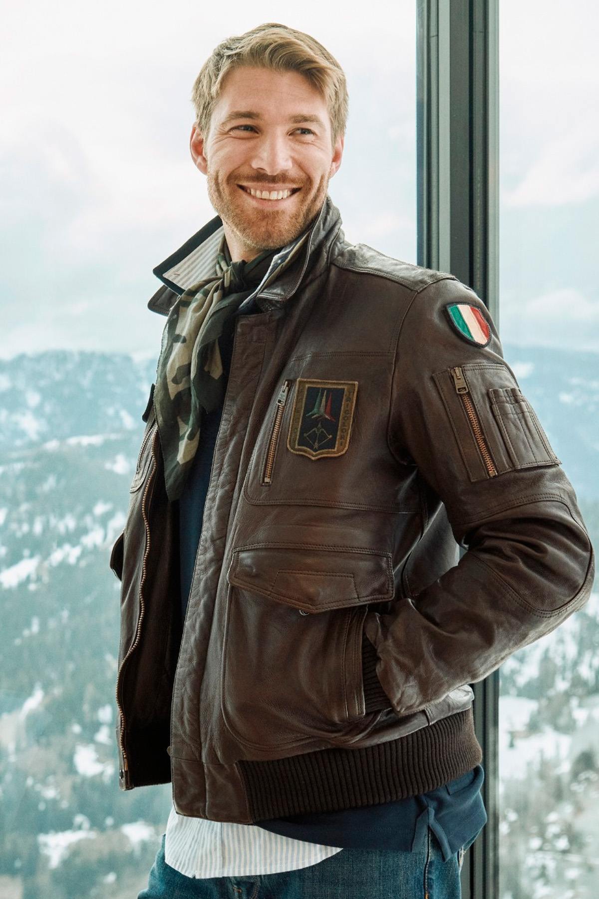 Brown leather aviator jacket with shirt collar - Image n°3