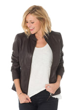Supple lambskin jacket with stretch lining and a slimfit silhouette. - Image n°3