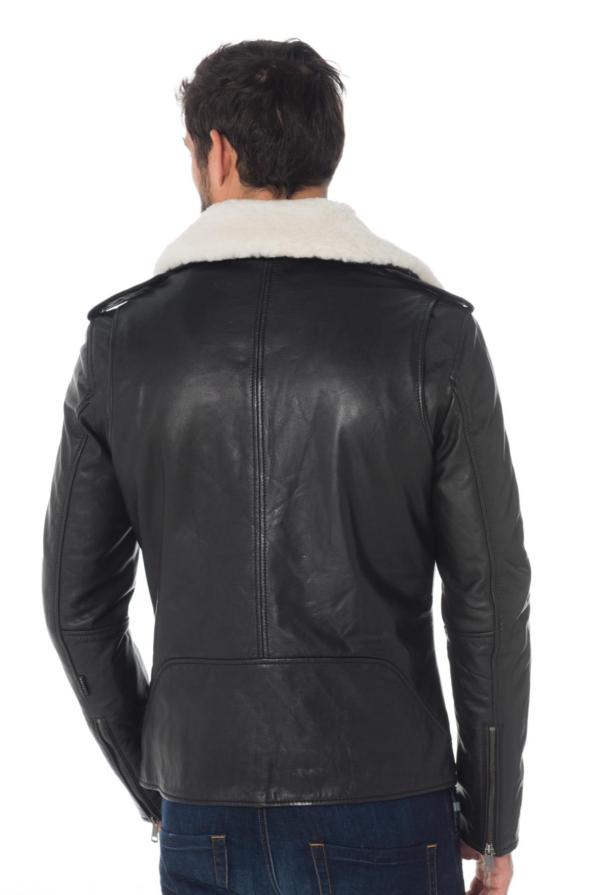 Slim black biker jacket in cowhide with a detachable vegan fur collar. - Image n°4