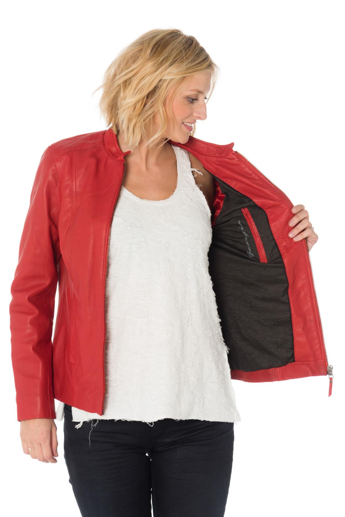 Red sheepskin jacket, slimfit for curves, stretch lining for comfort. - Image n°4