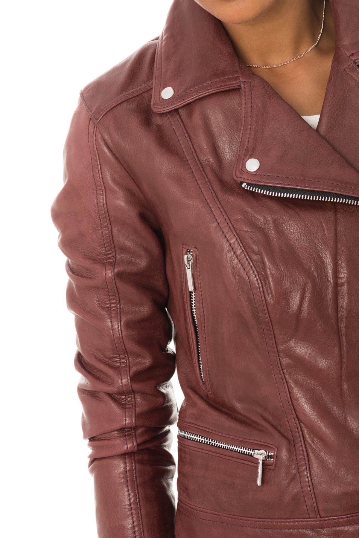 Burgundy lambskin biker jacket with a snug fit and silver zips. - Image n°7