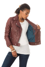 Burgundy lambskin biker jacket with a snug fit and silver zips. - Image n°5
