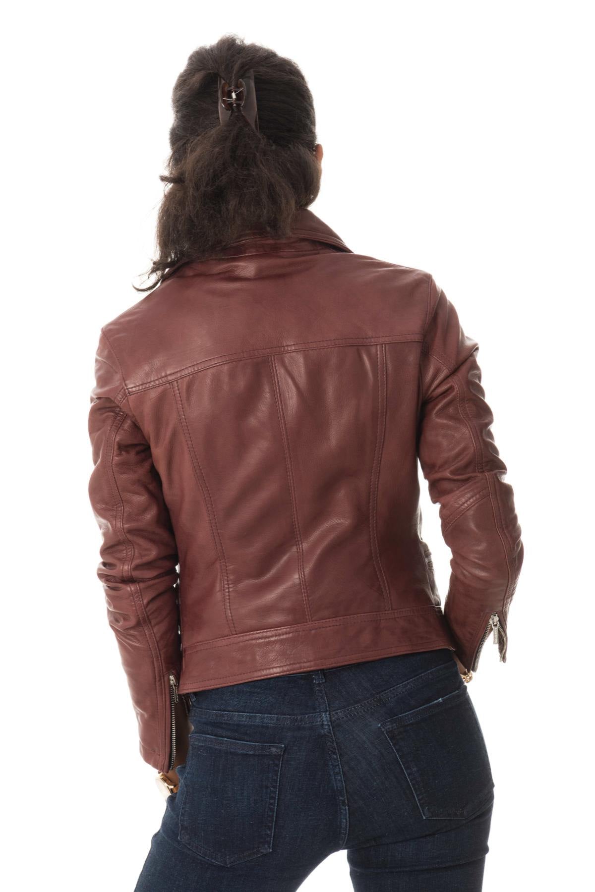Burgundy lambskin biker jacket with a snug fit and silver zips. - Image n°6