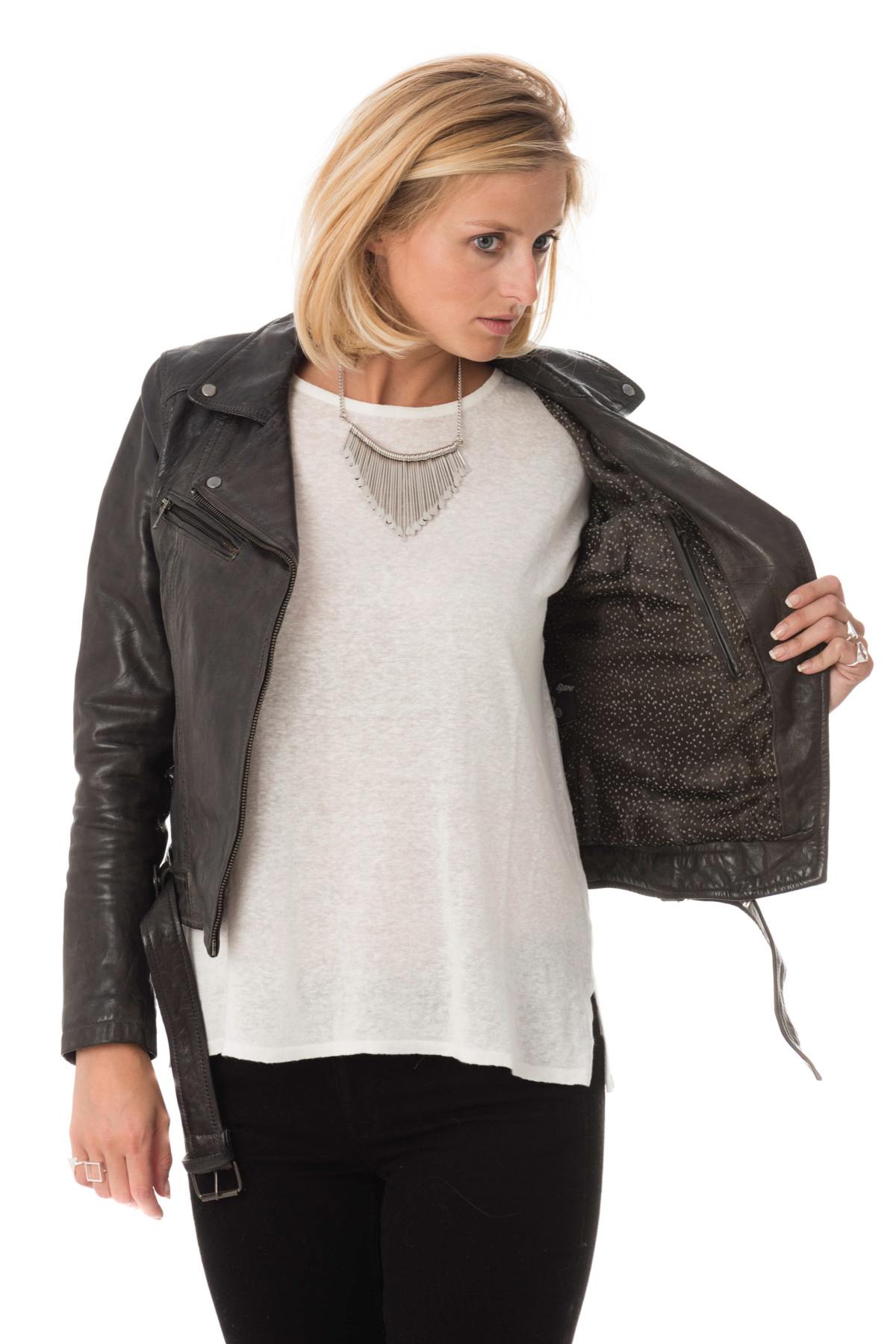 Slimfit biker jacket in soft lambskin, olive-hued with an aged finish. - Image n°5