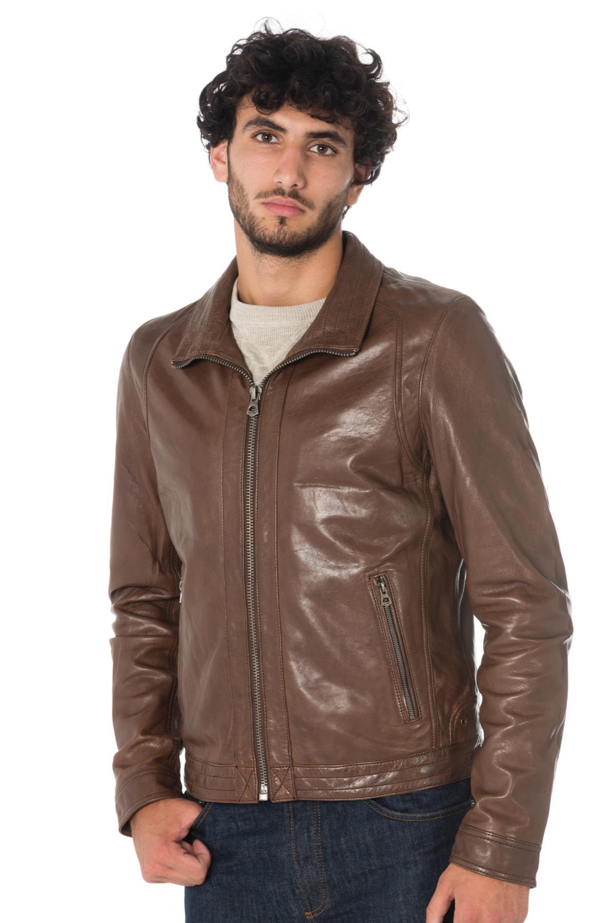 Daytona's bison lambskin jacket, straight-cut for timeless elegance. - Image n°1