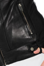 Black sheep leather jacket with Mao collar and distressed patina. - Image n°8
