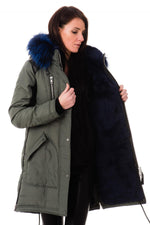 A military-blue jacket with lambskin details and a waterproof shell. - Image n°5