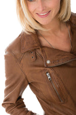 Slim tan lambskin biker jacket with a vintage, feminine fit. - Image n°6
