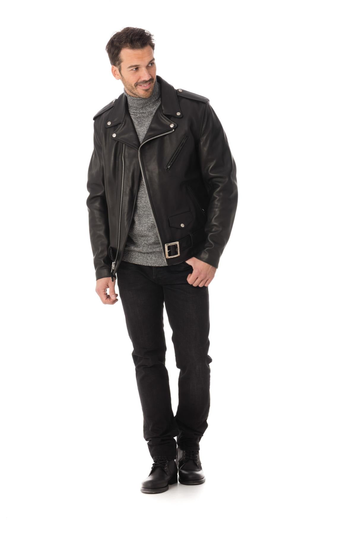 The 118L Black: Schott's longer Perfecto in heavyweight cowhide. - Image n°4