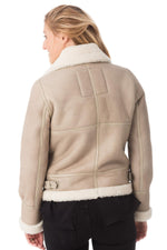 Iconic Schott B-3 bomber in light beige sheepskin, cosy and stylish. - Image n°6