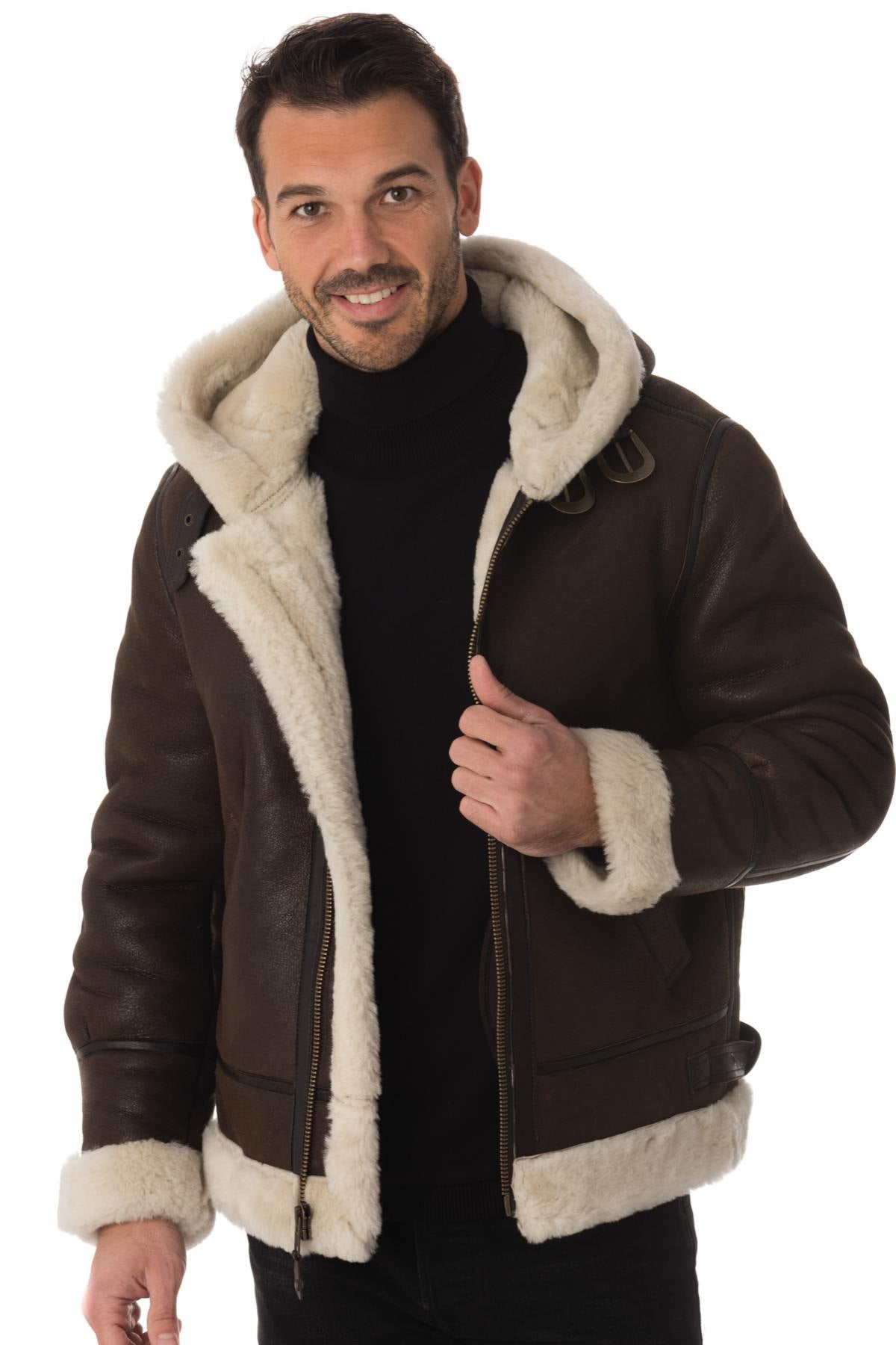 Schott's B-3 bomber: shearling warmth, military heritage, urban edge. - Image n°1