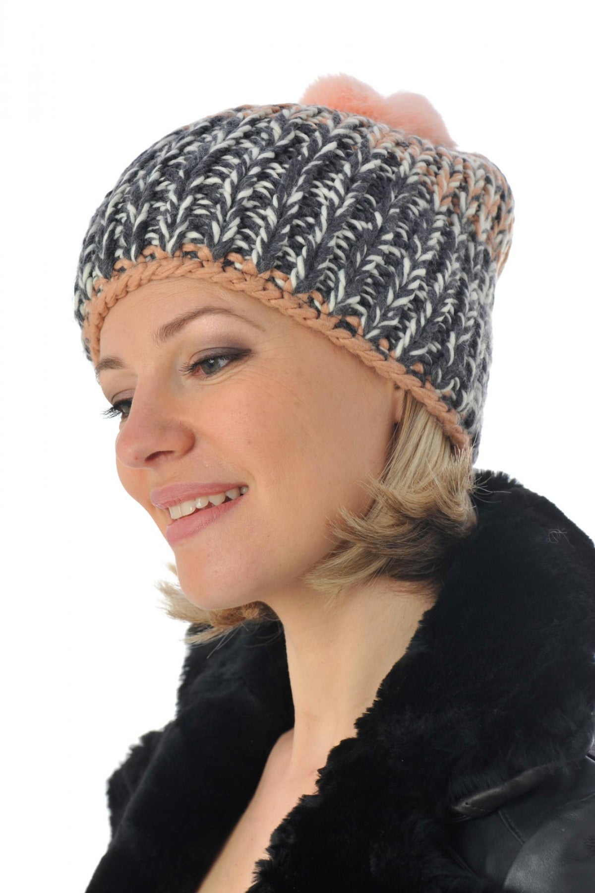 Gray and pink women's hat with rabbit pompom - Image n°1
