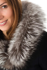 Iridescent navy shearling with fox-fur hood-effortless elegance. - Image n°7