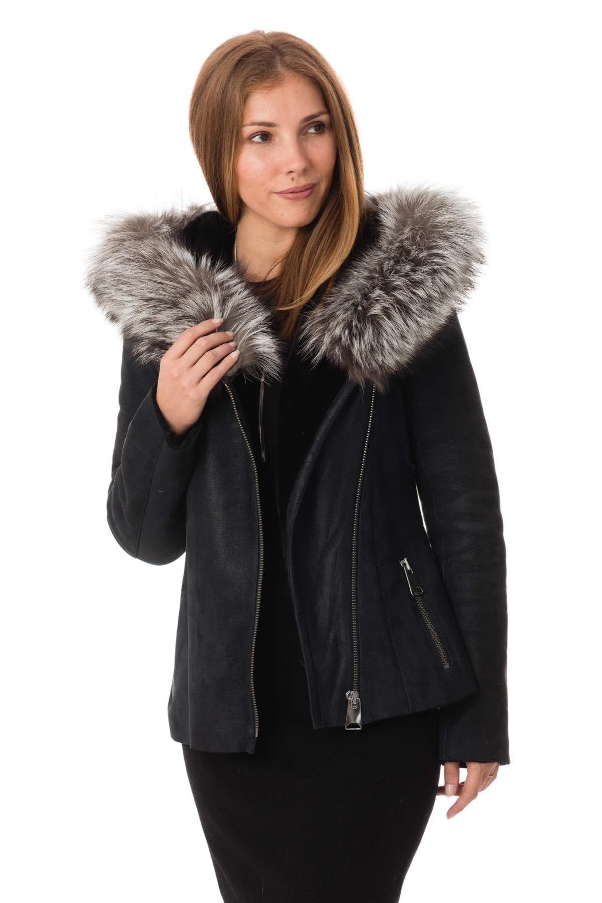 Iridescent navy shearling with fox-fur hood-effortless elegance. - Image n°3
