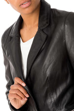 Black lambskin blazer, slim fit, zip pockets, lightweight and soft. - Image n°4