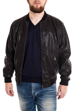 Lucina's buffalo leather jacket with a distinctive cracked finish. - Image n°2