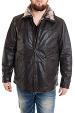 Glossy, cracked buffalo leather overcoat-durable and roomy. - Image n°2