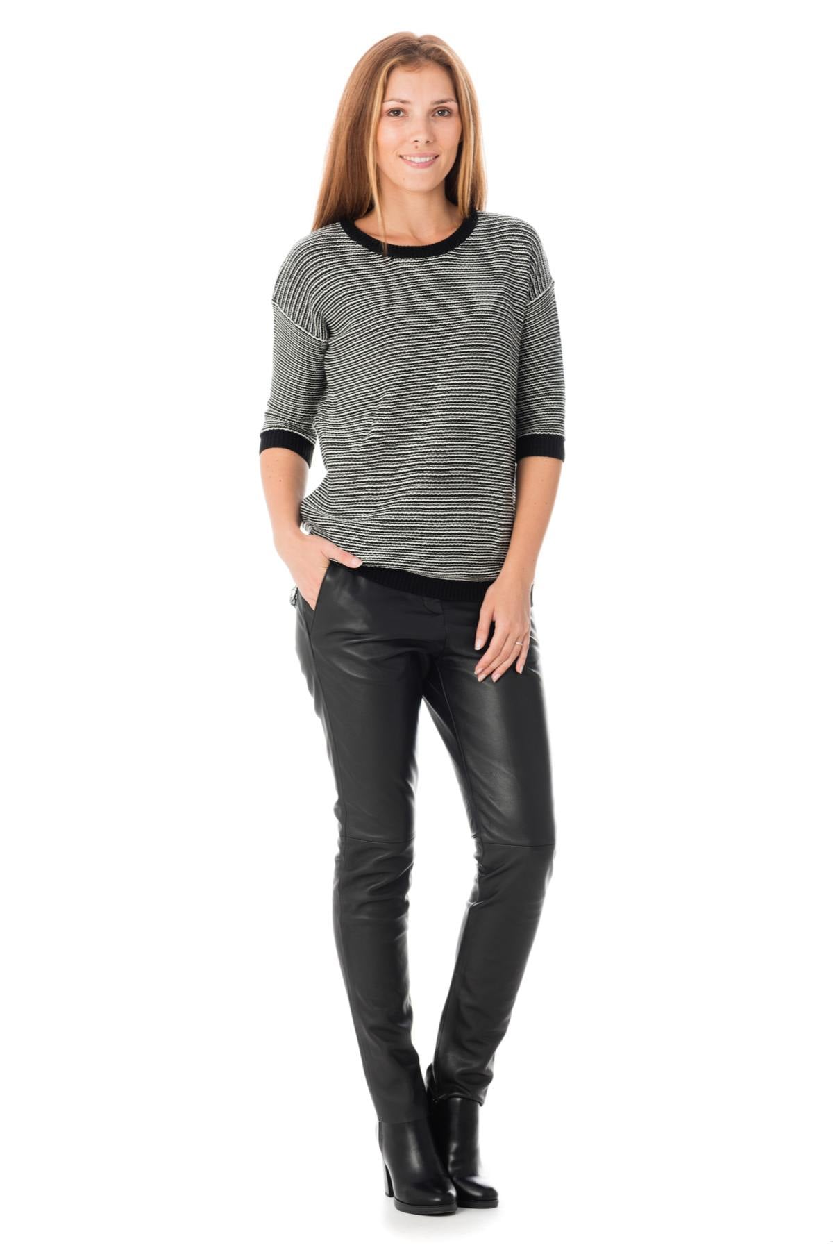 Sweater with black lace details - Image n°2