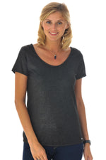 Elegant dark silver gray t-shirt - Image n°1