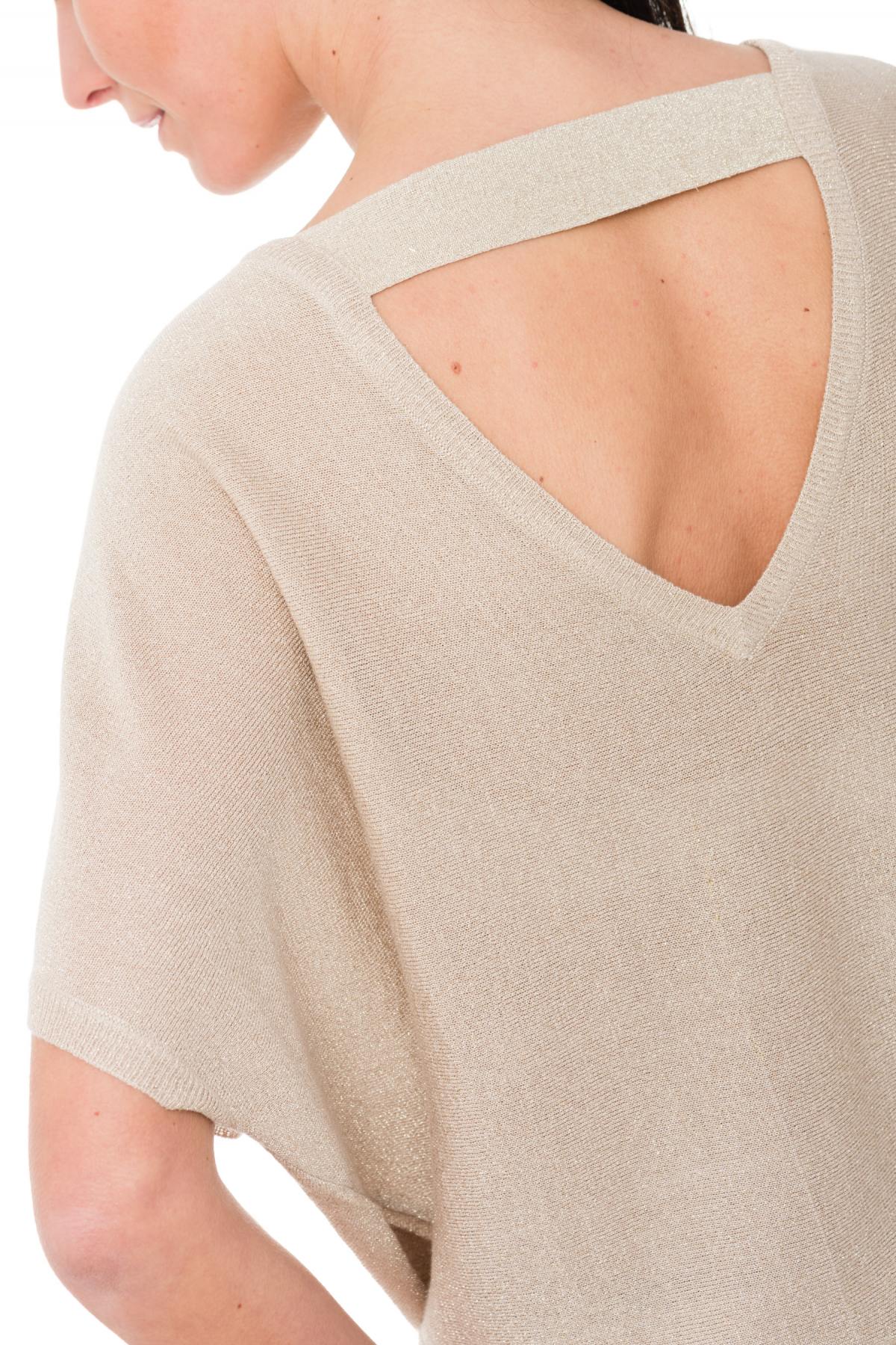 Chic dressy t-shirt for women in golden beige color - Image n°4