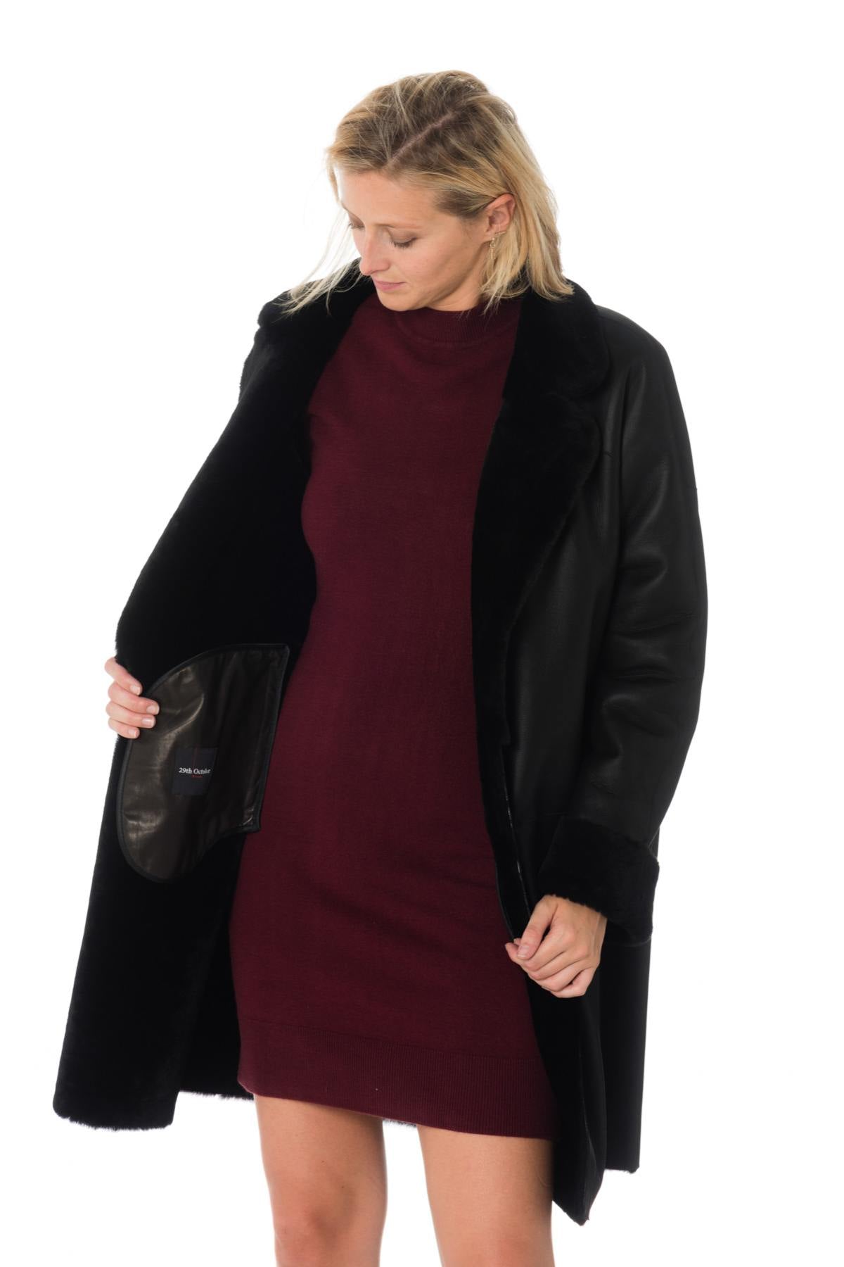 Napalan shearling coat in black-luxurious warmth for winter. - Image n°3