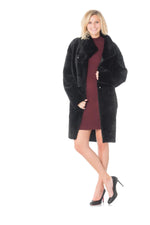 Reversible black lambshearling coat, sleek or fur-lined. Winter warmth - Image n°4