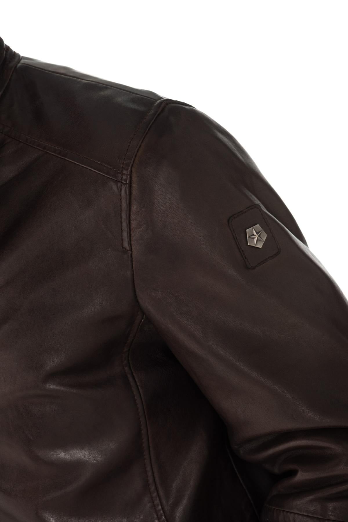 KODY 29: mid-length lambskin coat with detachable vegan-fur collar. - Image n°5