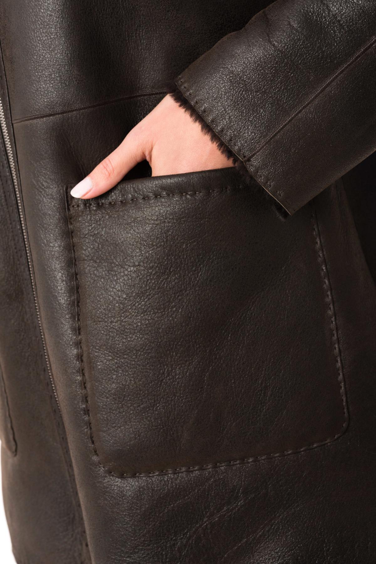 Reversible lambshearling coat in burnished brown-warmth and style. - Image n°10