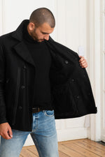 Modern pea coat by Chevignon: vachetta leather sleeves meet wool. - Image n°4