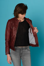 Bold red lambskin jacket with moto details and a slim, flattering fit. - Image n°4