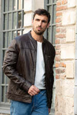 Brown sheepskin jacket with motorbike collar for mid-season style. - Image n°7