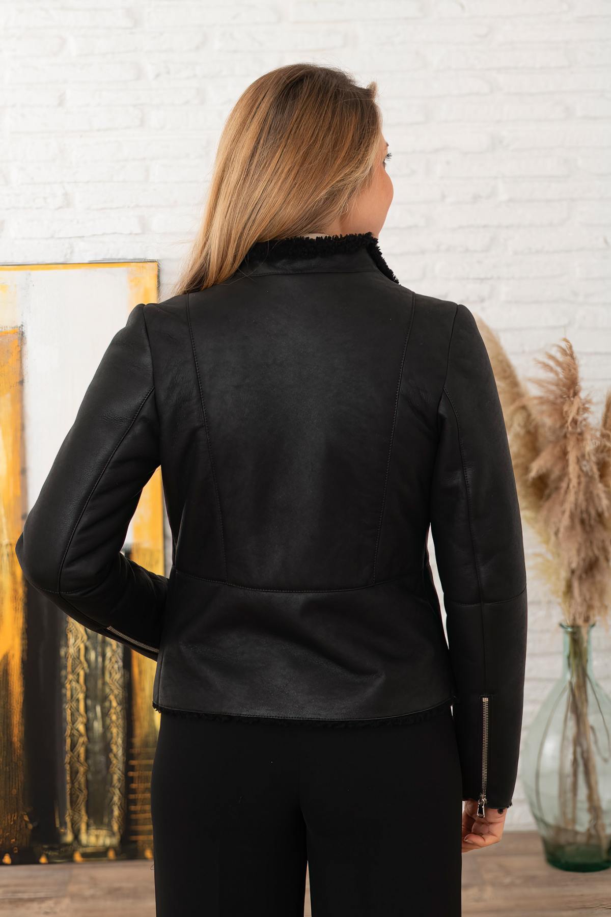 Black biker jacket in reversed sheep leather. Slim fit, winter-ready. - Image n°4