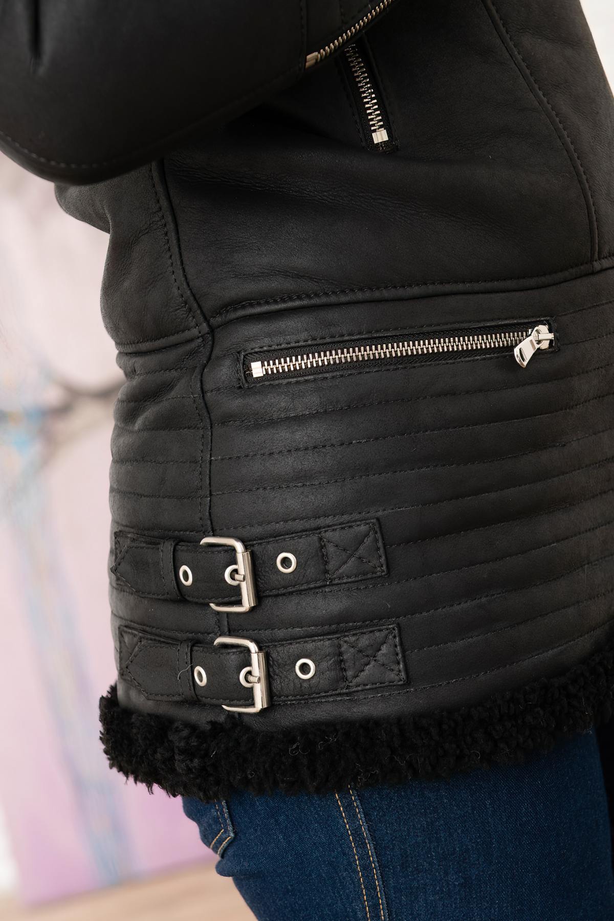 Cityzen's reversed sheepskin jacket: rock edge meets winter warmth. - Image n°3
