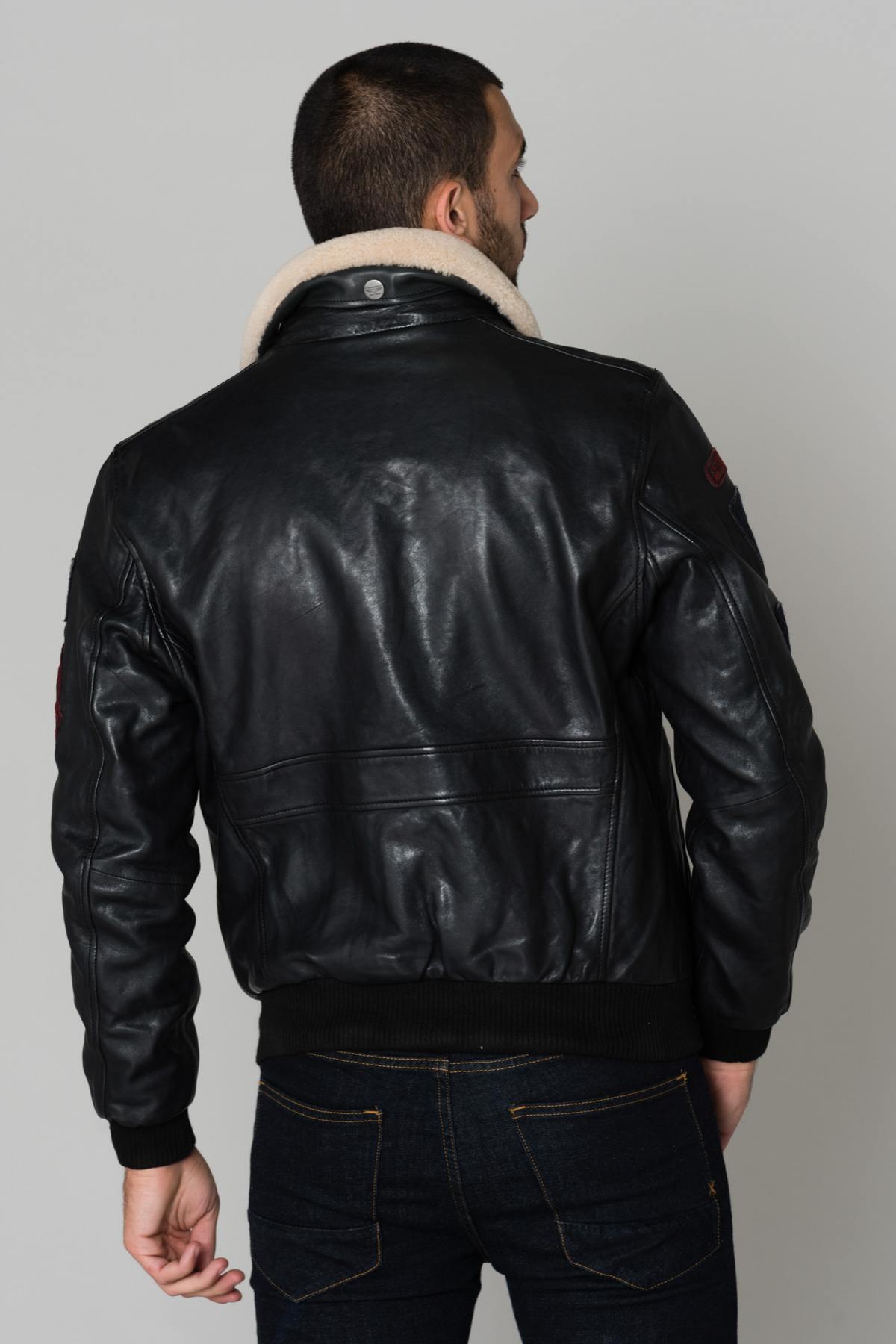 Petrol-black lambskin aviator jacket with aged leather and collar. - Image n°6