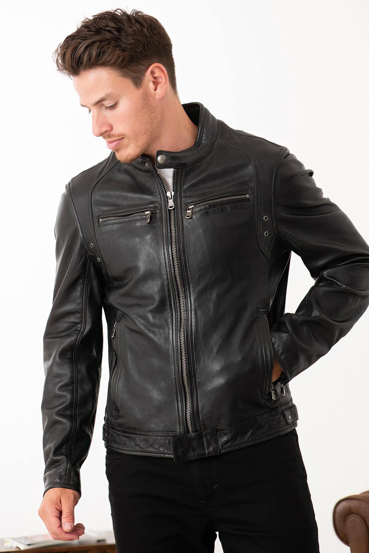 Daytona's black lambskin jacket, slim-cut for a timeless biker style. - Image n°4