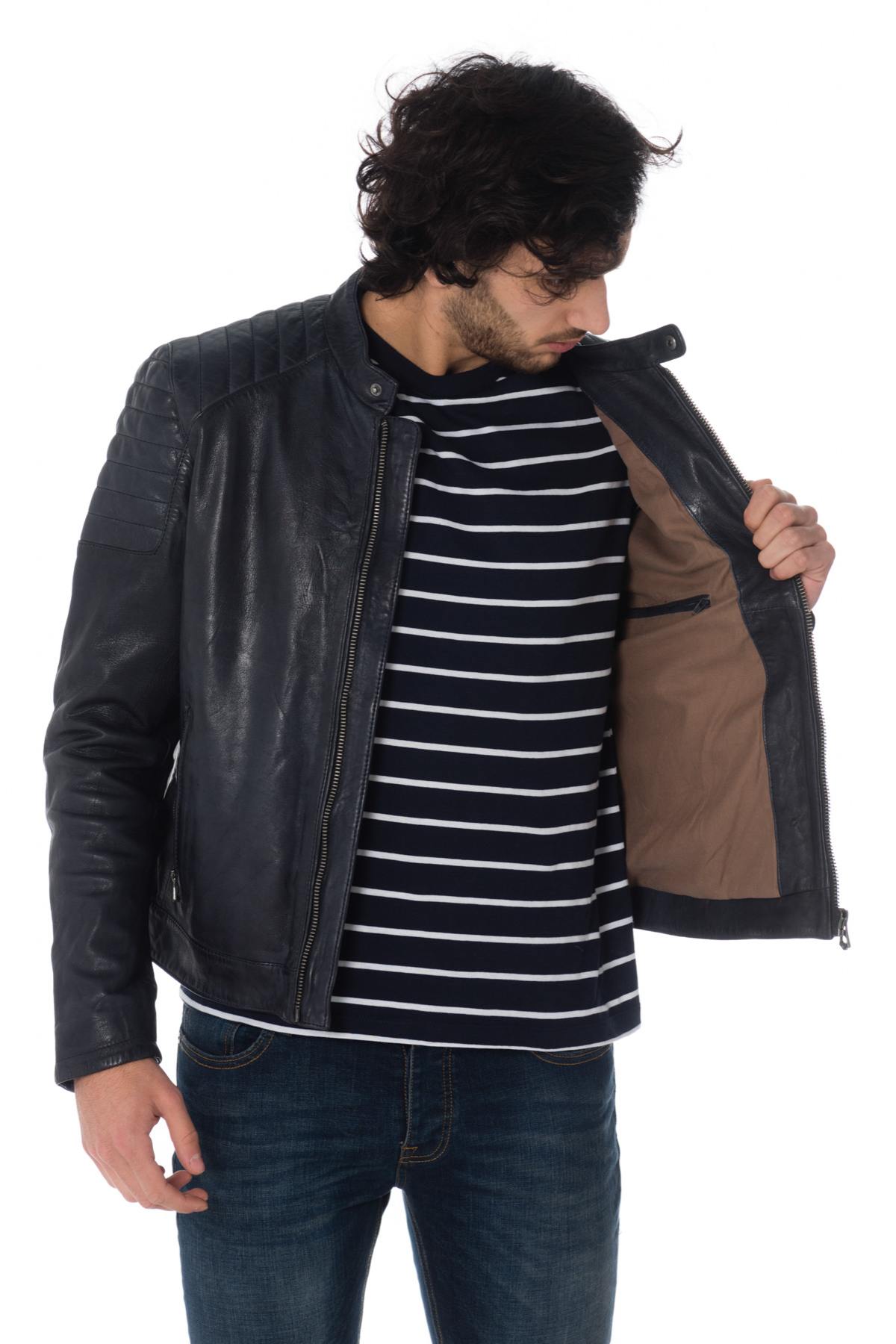 Midnight blue lambskin jacket with slim fit and quilted accents. - Image n°4