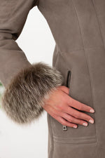 Warm grey reversed sheepskin coat with real fox fur trim. - Image n°6