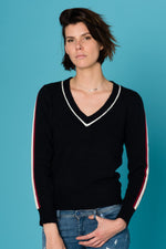 Navy blue feminine sweater - Image n°1