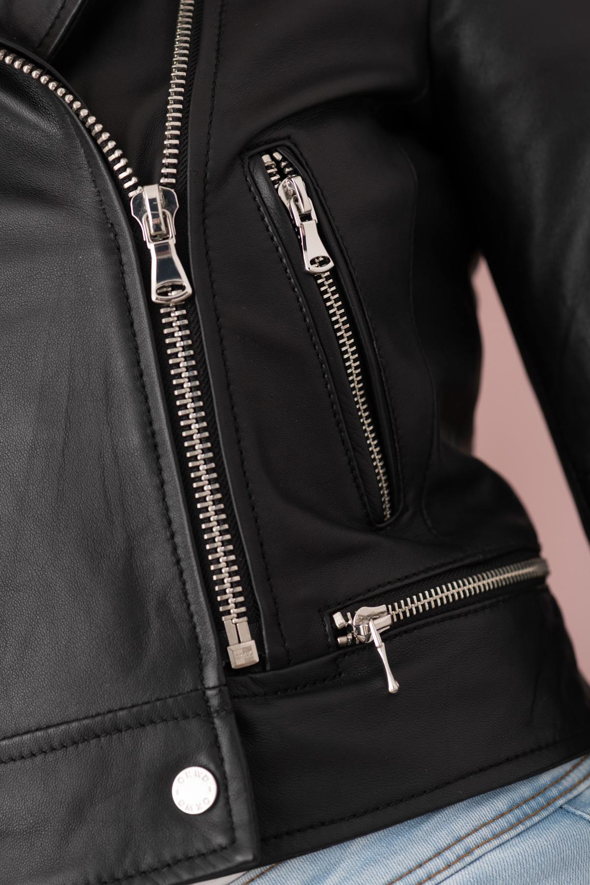 Cropped lambskin jacket with asymmetric zip and snap details for edge. - Image n°3