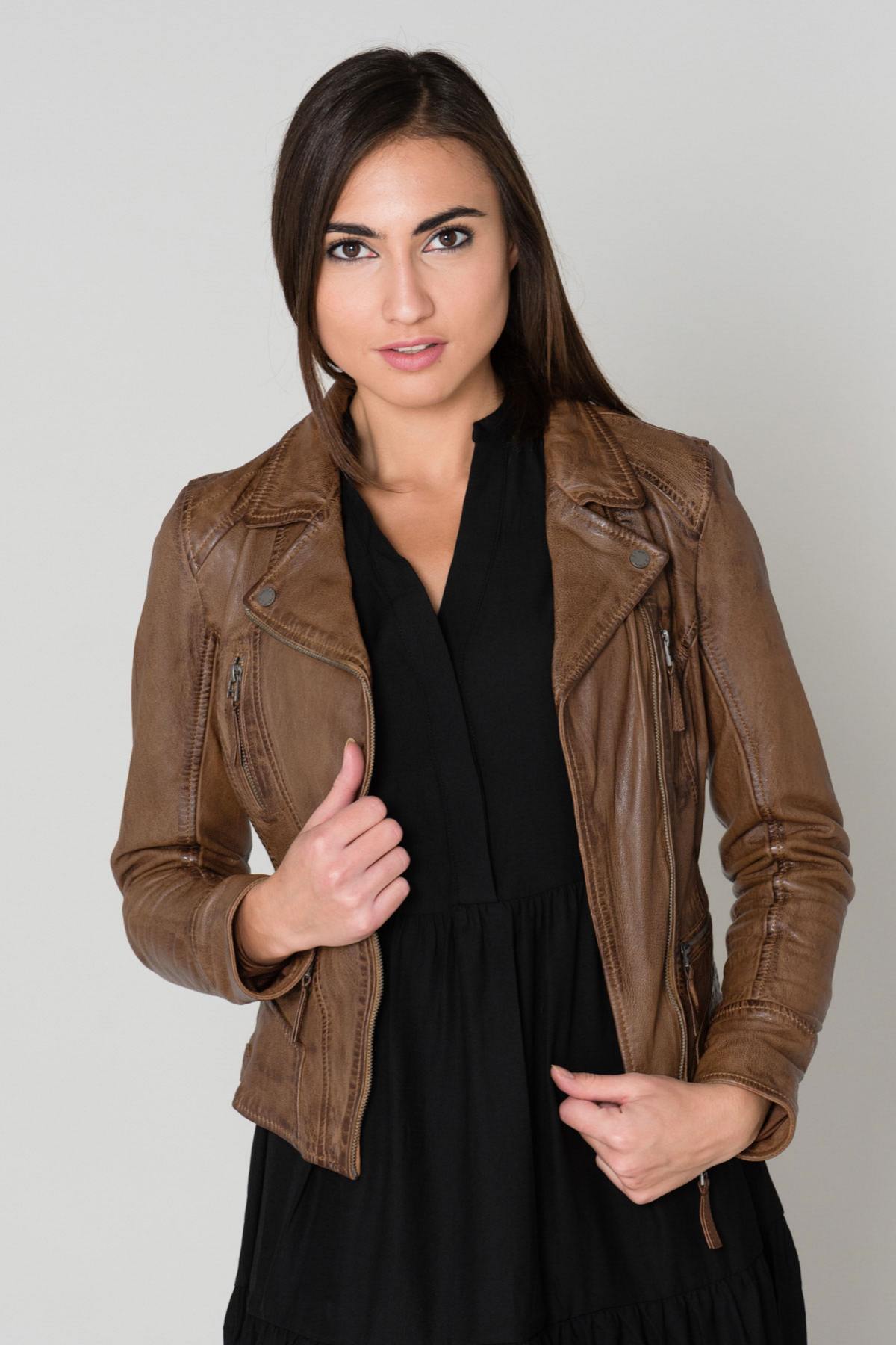 Aged cognac sheep leather, slim biker jacket: Oakwood's CAMERA 507. - Image n°6