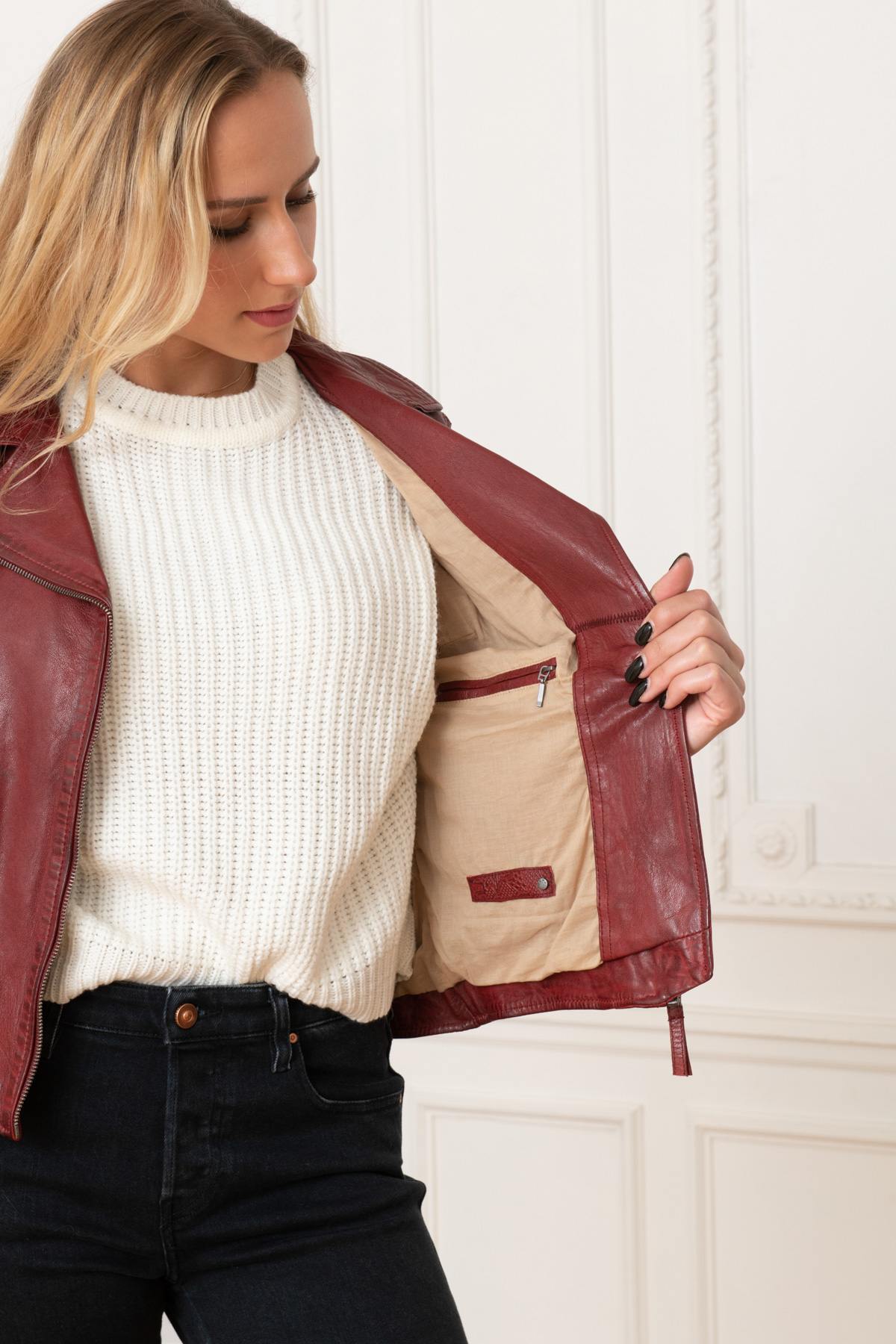 Oakwood's aged red sheepskin biker jacket-slim, lightweight, and bold. - Image n°5
