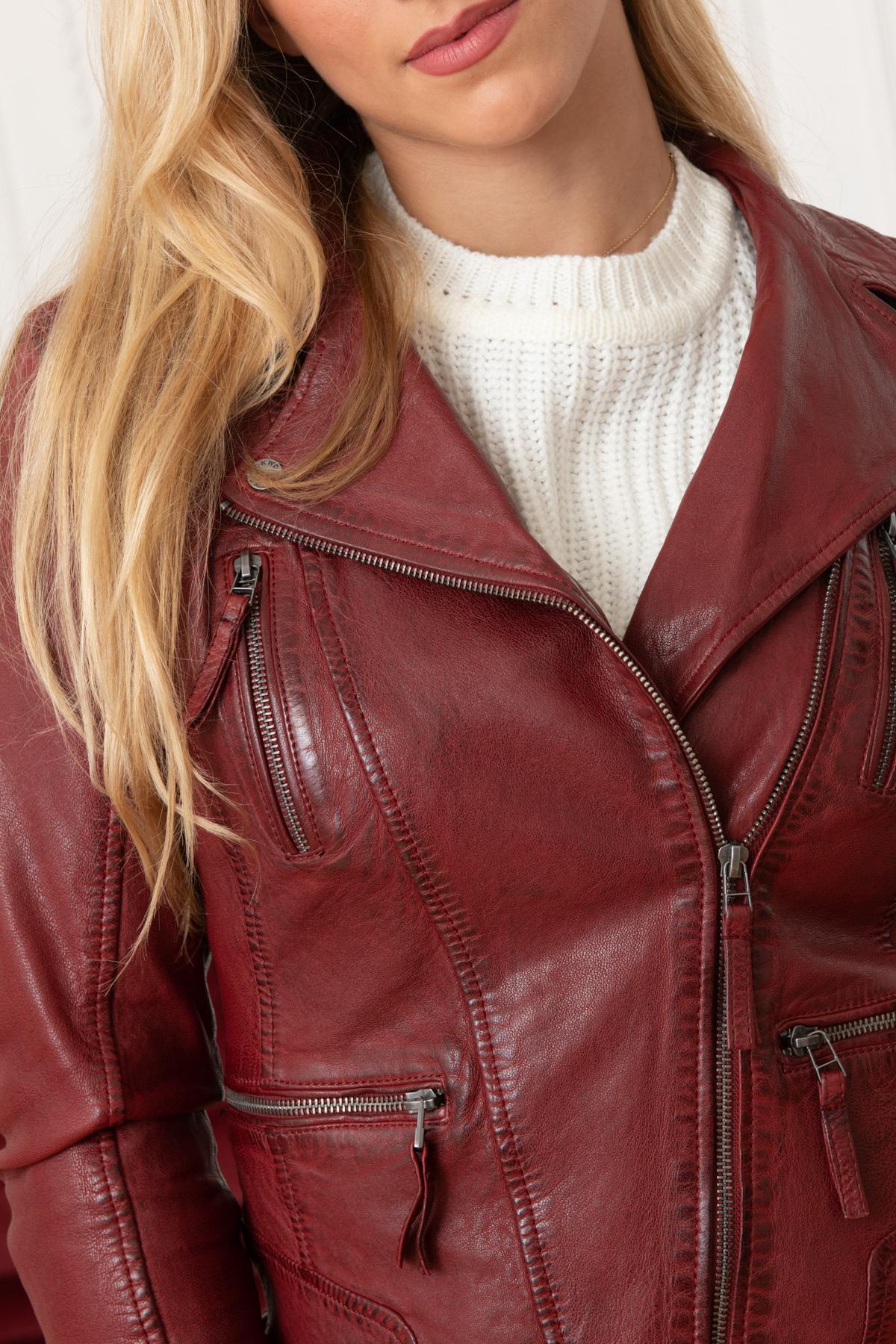 Oakwood's aged red sheepskin biker jacket-slim, lightweight, and bold. - Image n°4