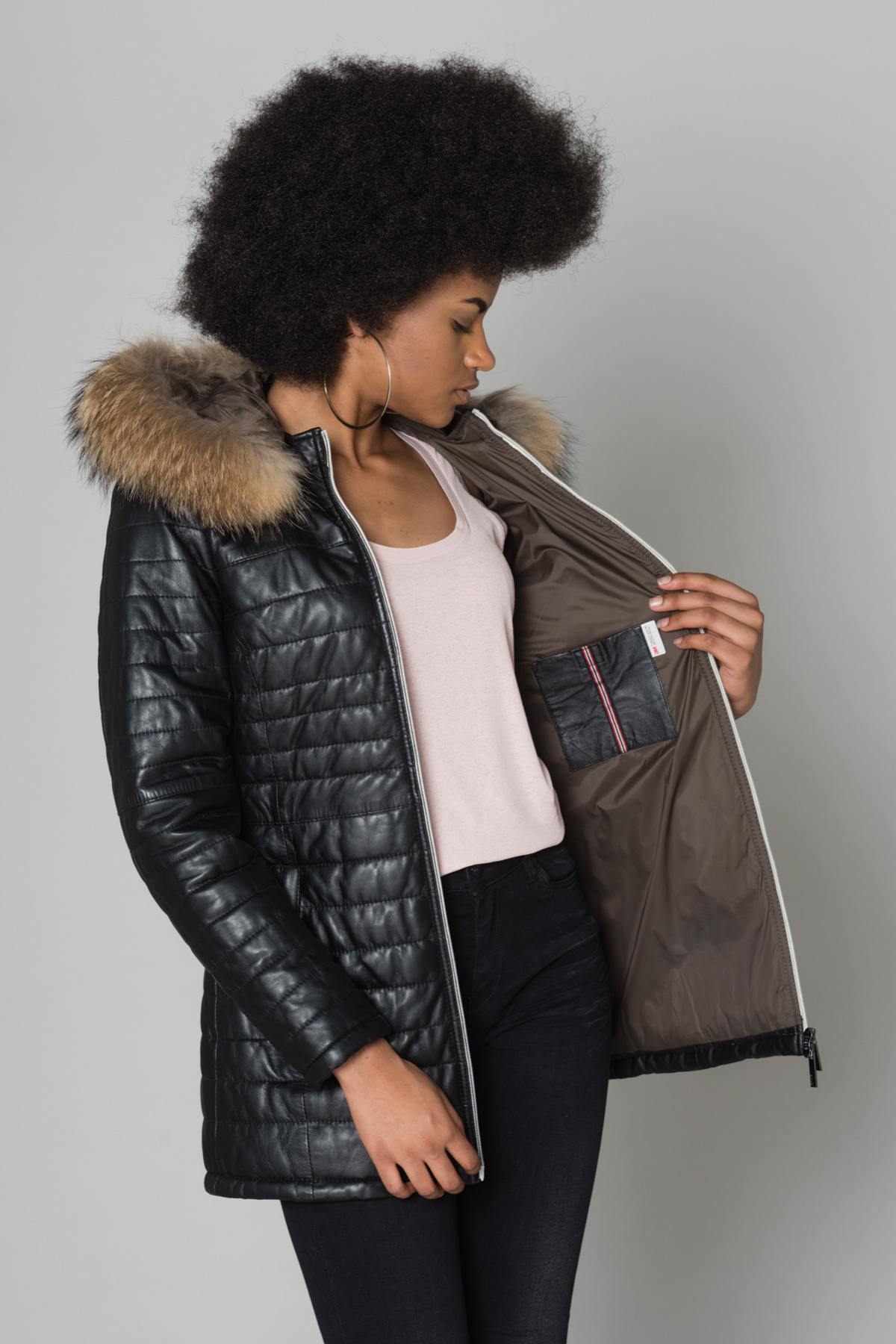 Black shearling jacket with fur-trimmed hood and Thinsulate lining. - Image n°7
