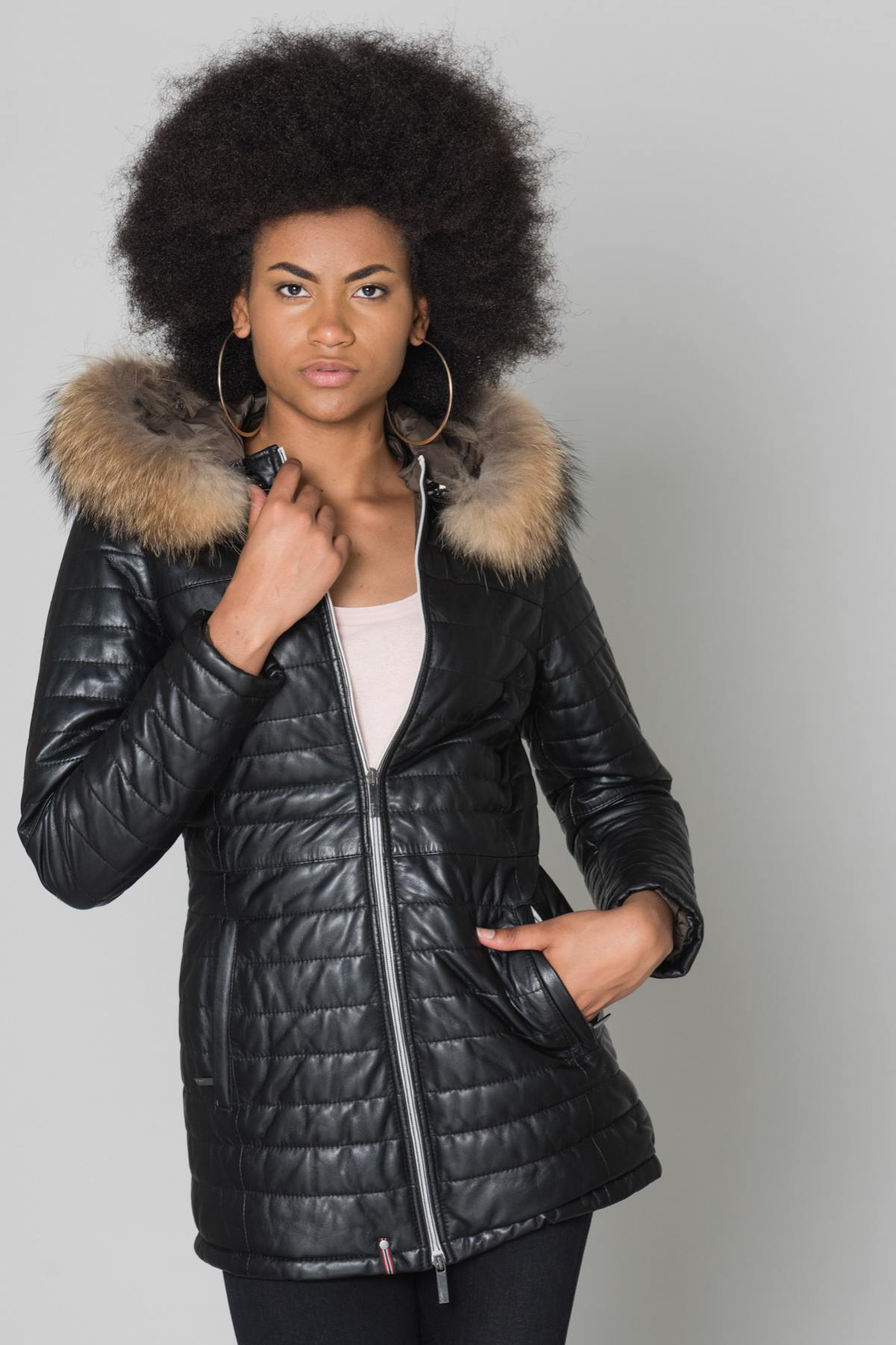 Black shearling jacket with fur-trimmed hood and Thinsulate lining. - Image n°5