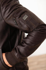 Thick cowhide aviator with wool collar and quilted lining. - Image n°5